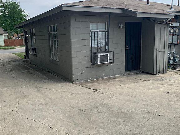 2nd image of 2524 W Woodlawn Ave