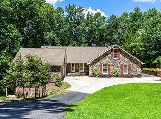 3255 Chimney Point Dr, Cumming, GA 30041