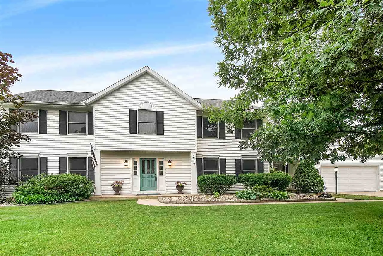 15740 Hunting Ridge Trl photo 1