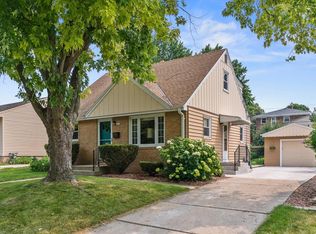 3414 N 99th St, Milwaukee, WI 53222