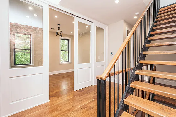 Rented by Nooklyn NYC LLC | media 29