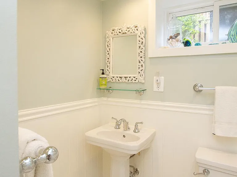 204 S Ivy St — Photo 20