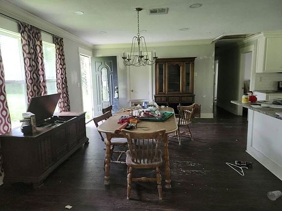 Formal Dining