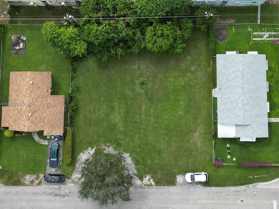2nd image of 3380 Florida Ave