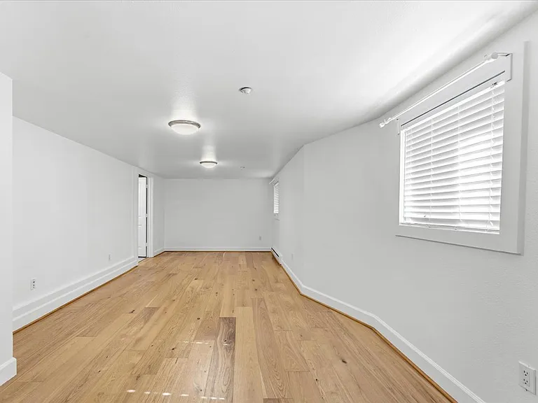 1714 NW Couch St #20 — Photo 12