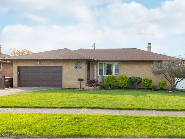 8605 Banner Ln, Parma, OH 44129