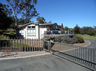 9727 Kelly Ln, Penngrove, CA
