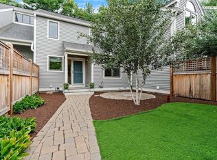 93 Hillside Dr UNIT 93, Wayland, MA 01778