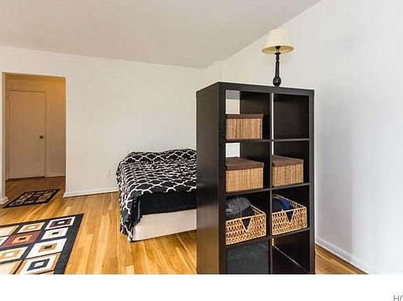 5th image of 6495 Broadway APT 5W