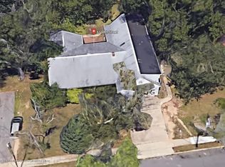 677 8th St, Lakewood, NJ 08701