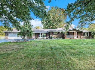 5045 Mellwood Dr, Grand Blanc, MI 48507