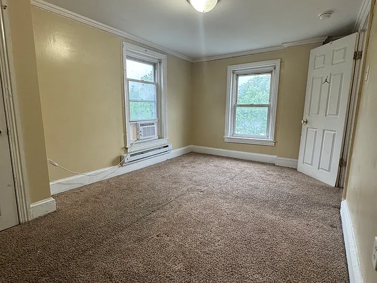 4 Creek Ave #1 — Photo 9