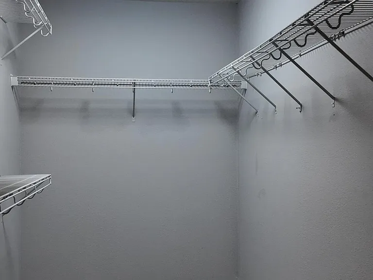11015 Castlemain Cir E — Photo 23