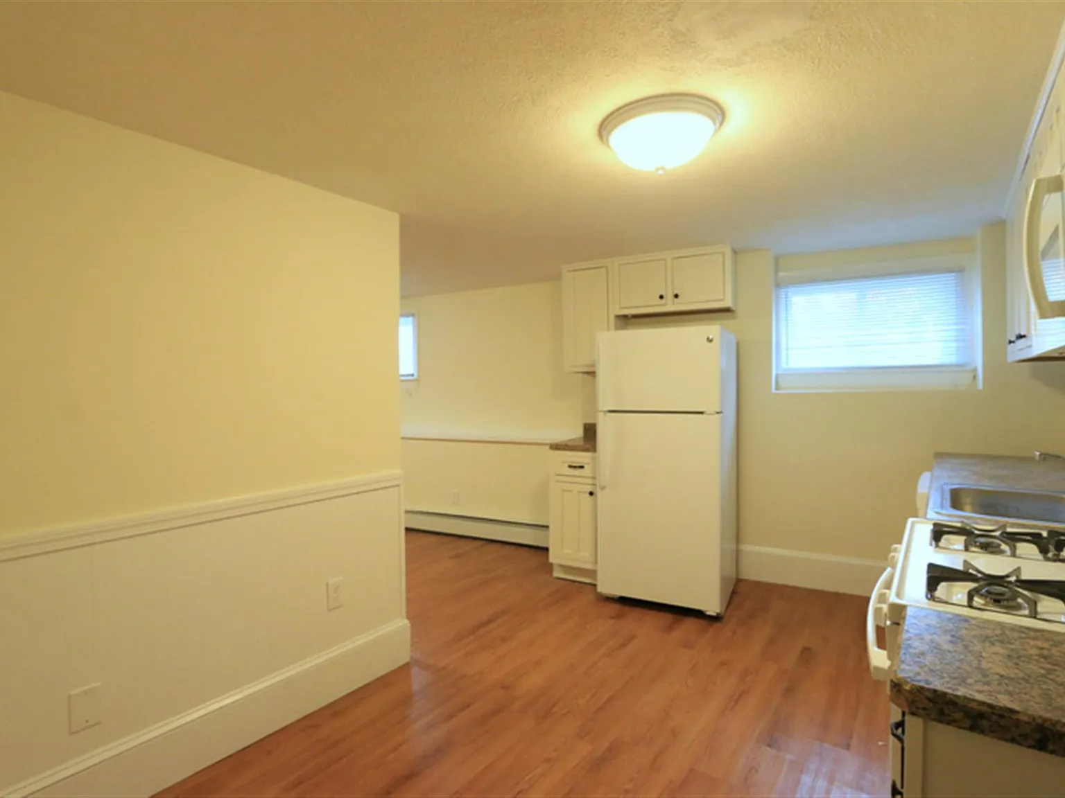 3 bed, 1.5 bath, 1100 sqft, $3,450 — Photo 3