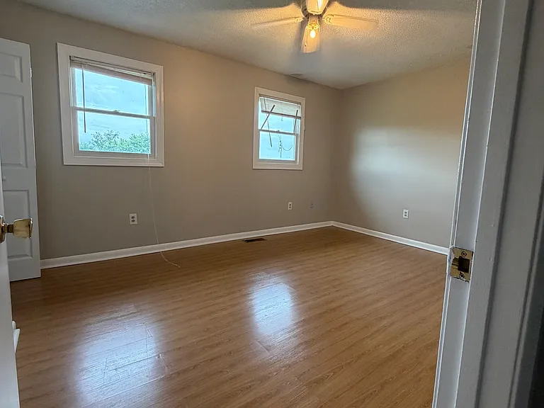 230 Oakcrest Cir #230 — Photo 10
