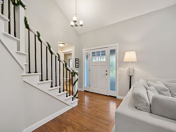 2nd image of 558 NE Joanne Cir