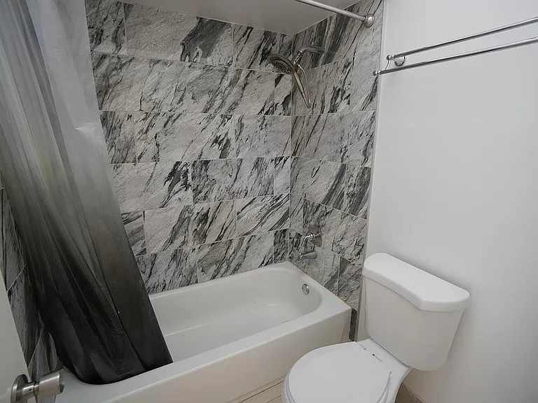 2828 Casita Way #214-C — Photo 11