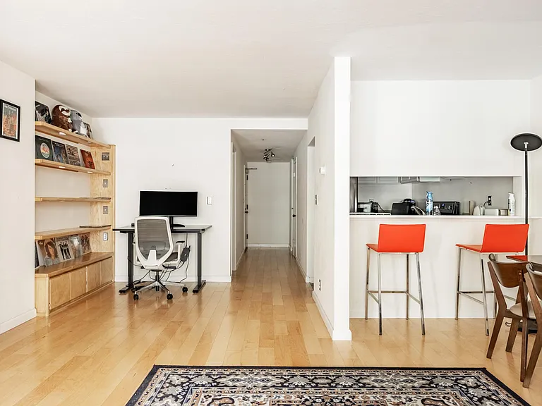 900 Bush St #213 — Photo 5