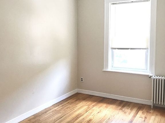 5th image of 2363 38th St #1