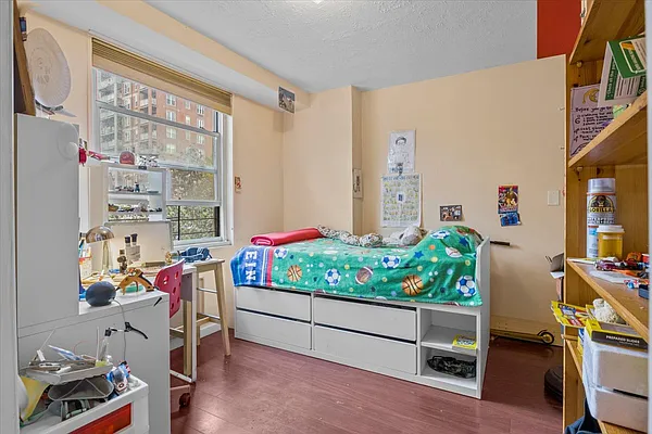 Sold by Compass | media 37