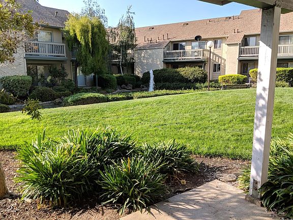 3rd image of 1024 Summerplace Dr