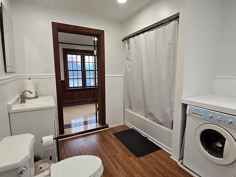 4 W 5th St #2 — Photo 25