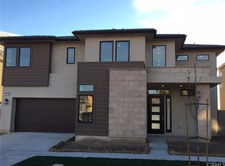 70 Iluna, Irvine, CA 92618