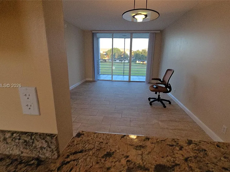 9230 Lagoon Pl #310 — Photo 9