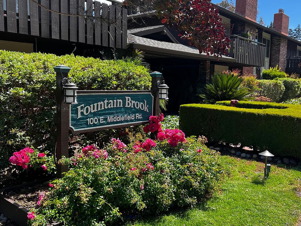 Fountain Brook Entrance