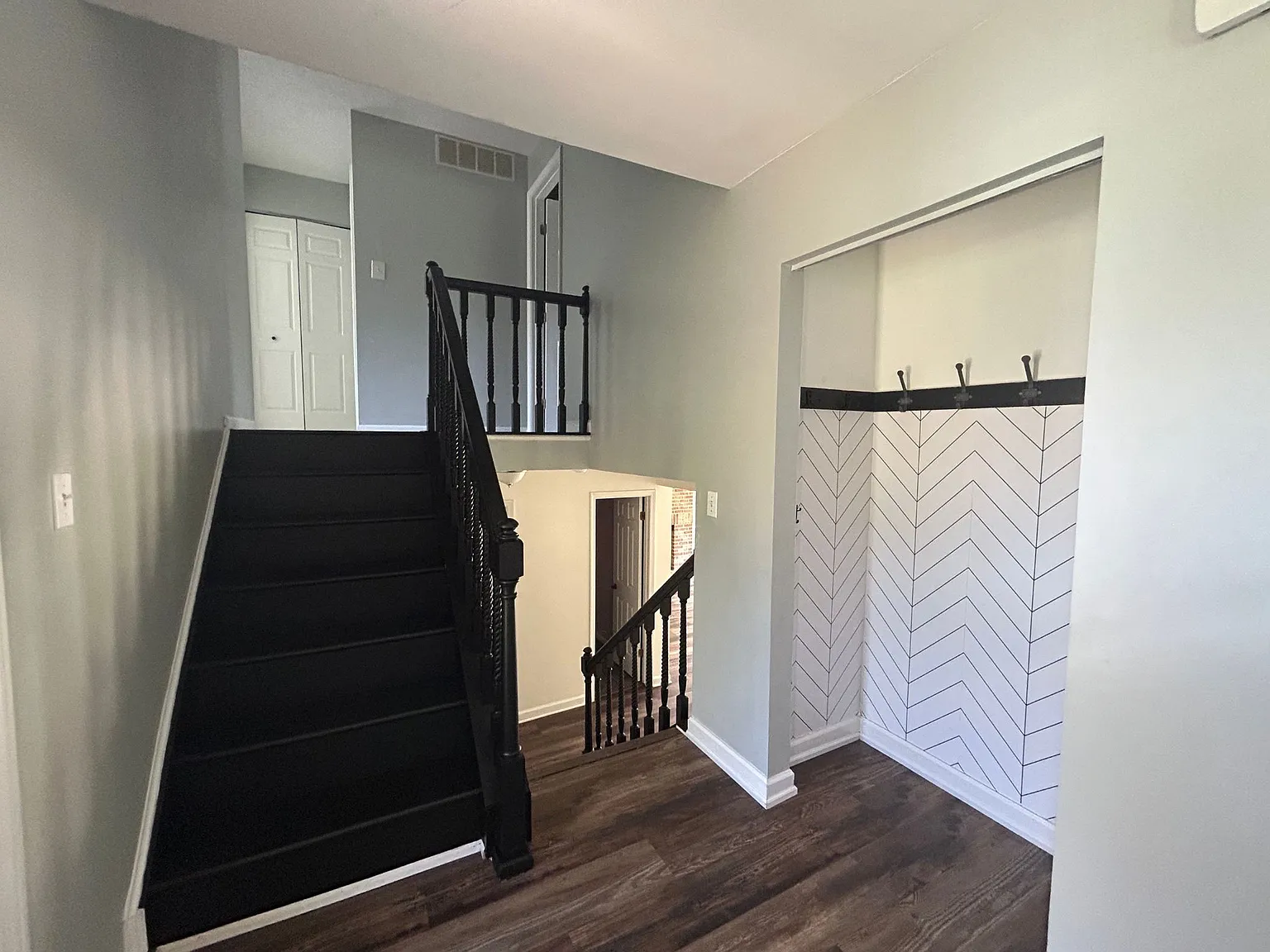 3 bed, 2.5 bath, 2148 sqft, $3,800 — Photo 2