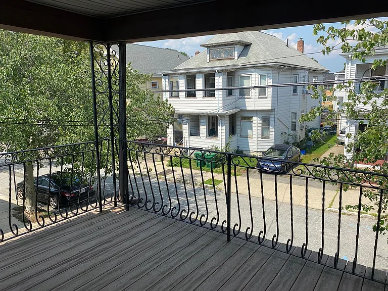 96 Capen St #2 — Photo 9