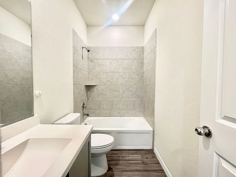 4619 Cleves Ave — Photo 15