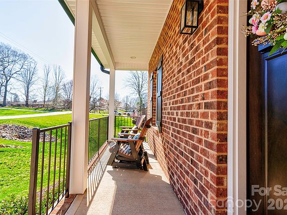 3rd image of 1309 Oak Canopy Rd