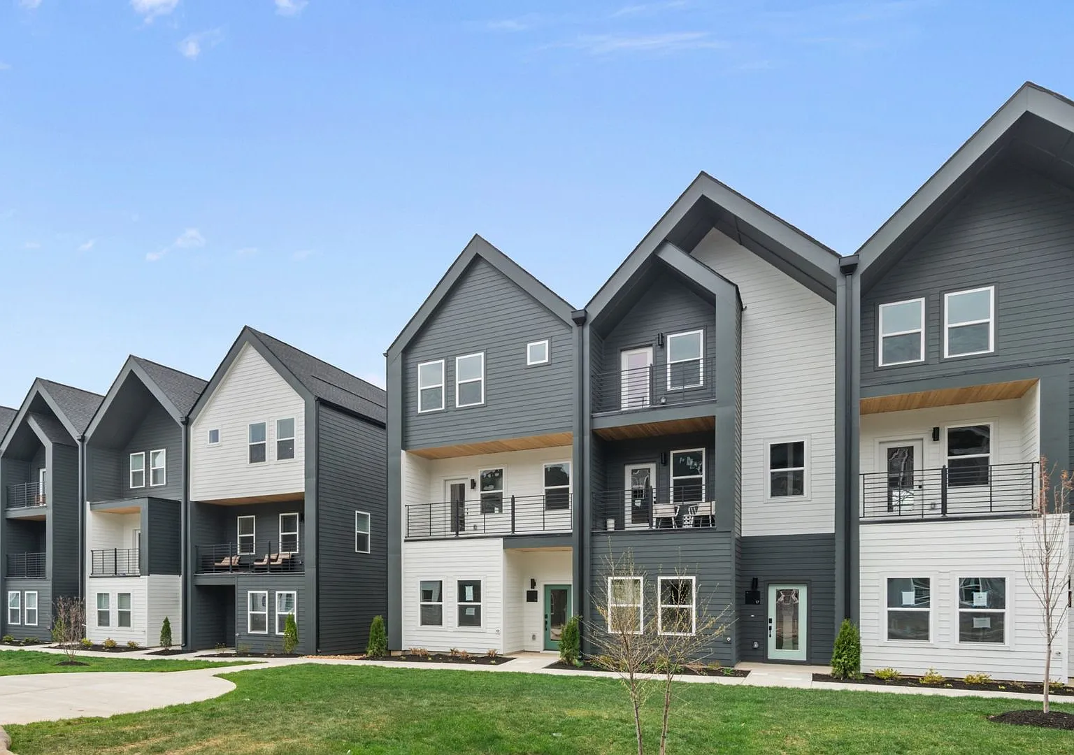 Coming soon, we'd love you to live here. Donelson Nashville Townhome 3 bedrooms 2.5 baths, pets o... — Photo 1