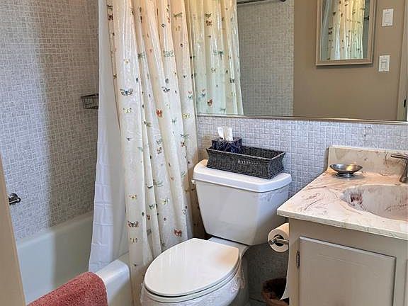 5th image of 259 S Cypress Rd #533