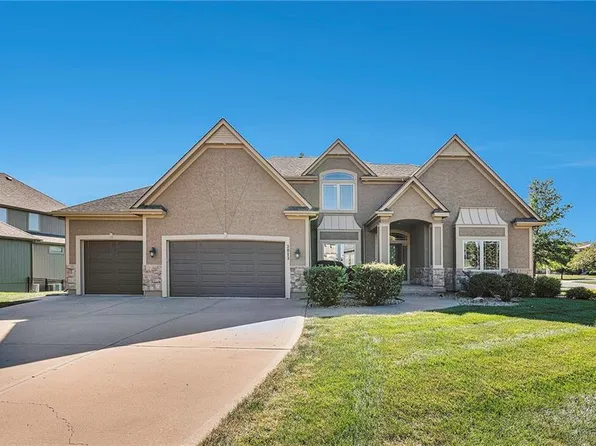 3013 SW Muir Dr, Lees Summit, MO 64081