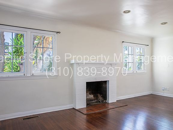 3rd image of 8159 Willoughby Ave #901