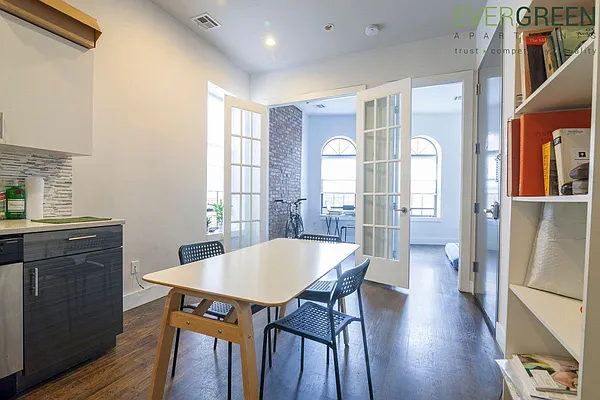 Rented by Evergreen Apartments BK | media 21