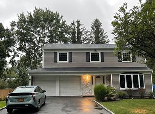 1 Gemini Ln, Nesconset, NY 11767