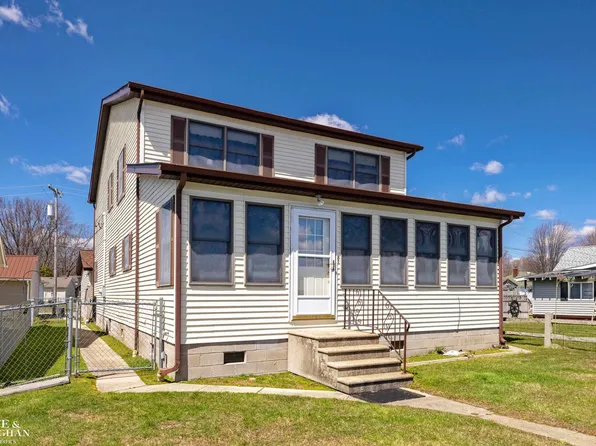 2022 E Park Dr, Algonac, MI 48001