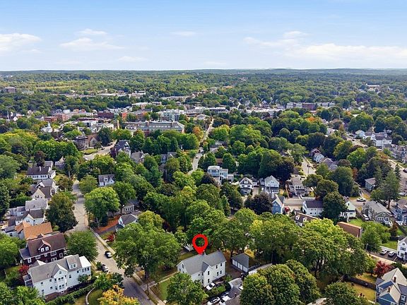 5th image of 38 Highland St