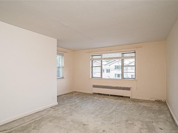 5th image of 745 Quincy Ave #2