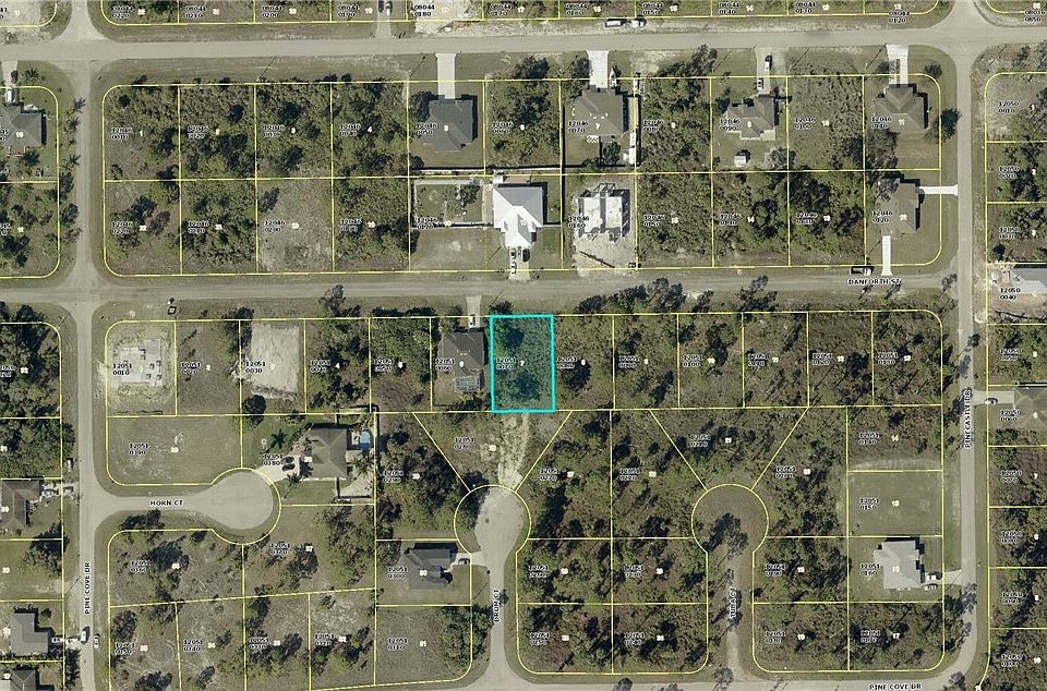 2nd image of 1040 Danforth St