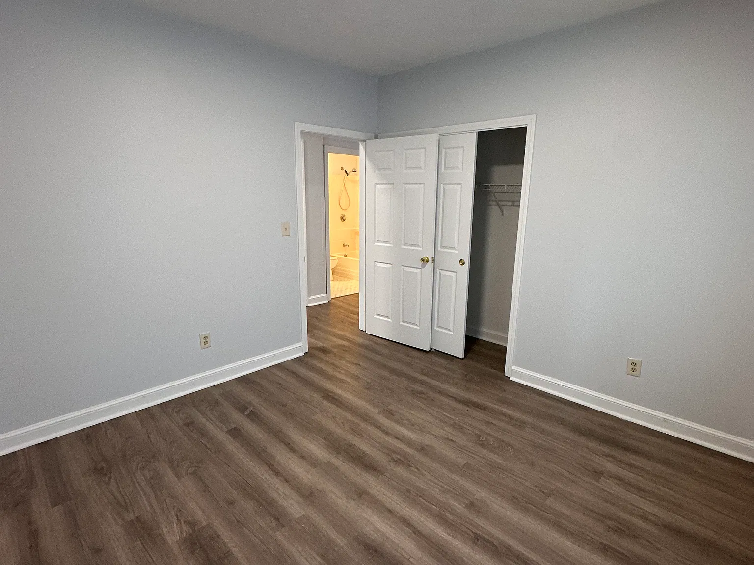 4 bed, 1200 sqft, $4,000 — Photo 4
