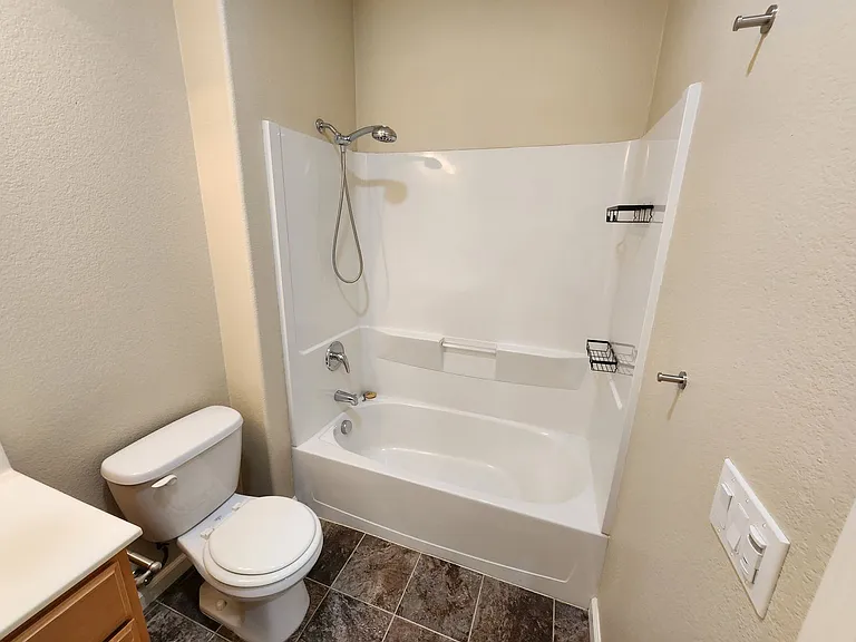 936 Haycastle Ct — Photo 7