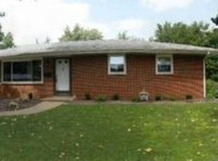 9 Straford Way, Belleville, IL 62226
