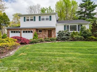 20 Crane Cir, New Providence, NJ 07974