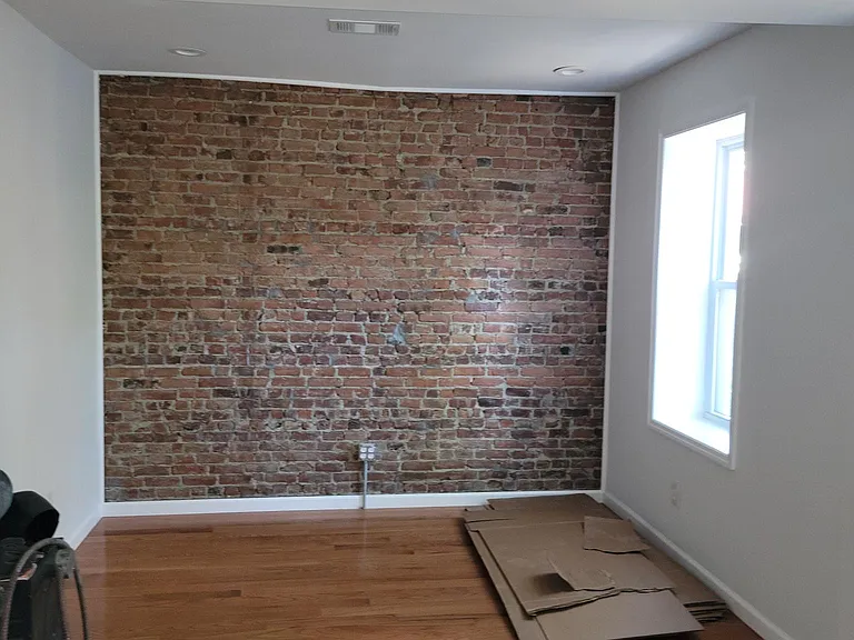 125 William St #3 — Photo 11