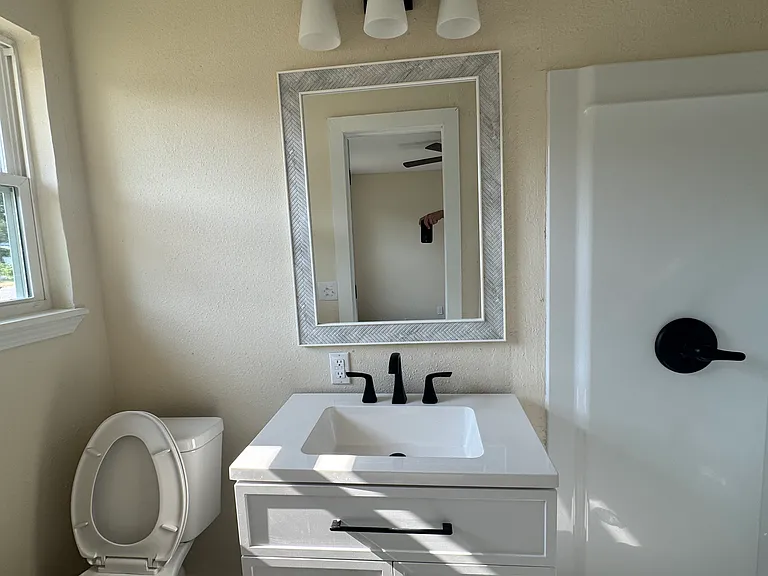 203 Debbie Ln — Photo 6