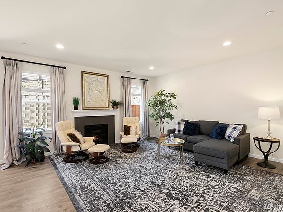 3rd image of 4803 51st Avenue Ct W